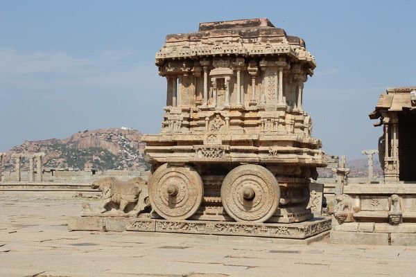 A chariot carved out of a single rock. Photo Courtesy: flickr