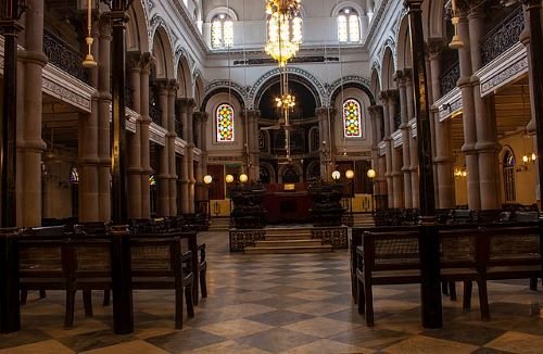 The stunning interior design of the Indian cathedral